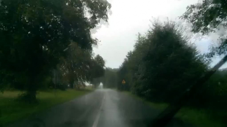 ostrzezenia_przed_burzami_z_gradem.mp4